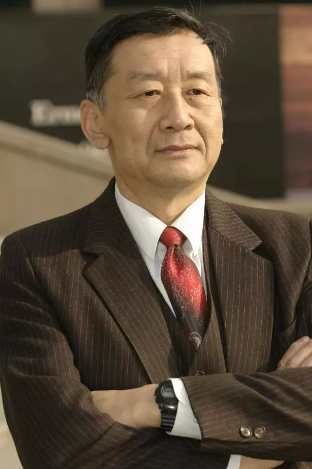 科学与艺术结合，培养有创新精神的人19.png