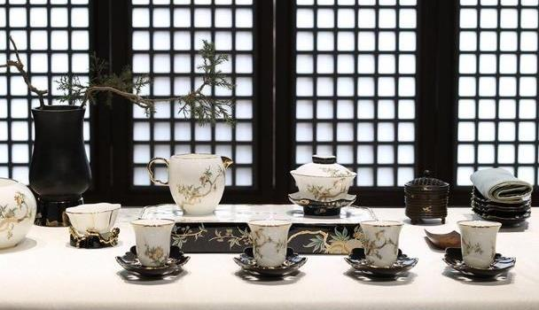 BBB  瓷器之美：从餐桌文化开始，将中式优雅进行到底488.png