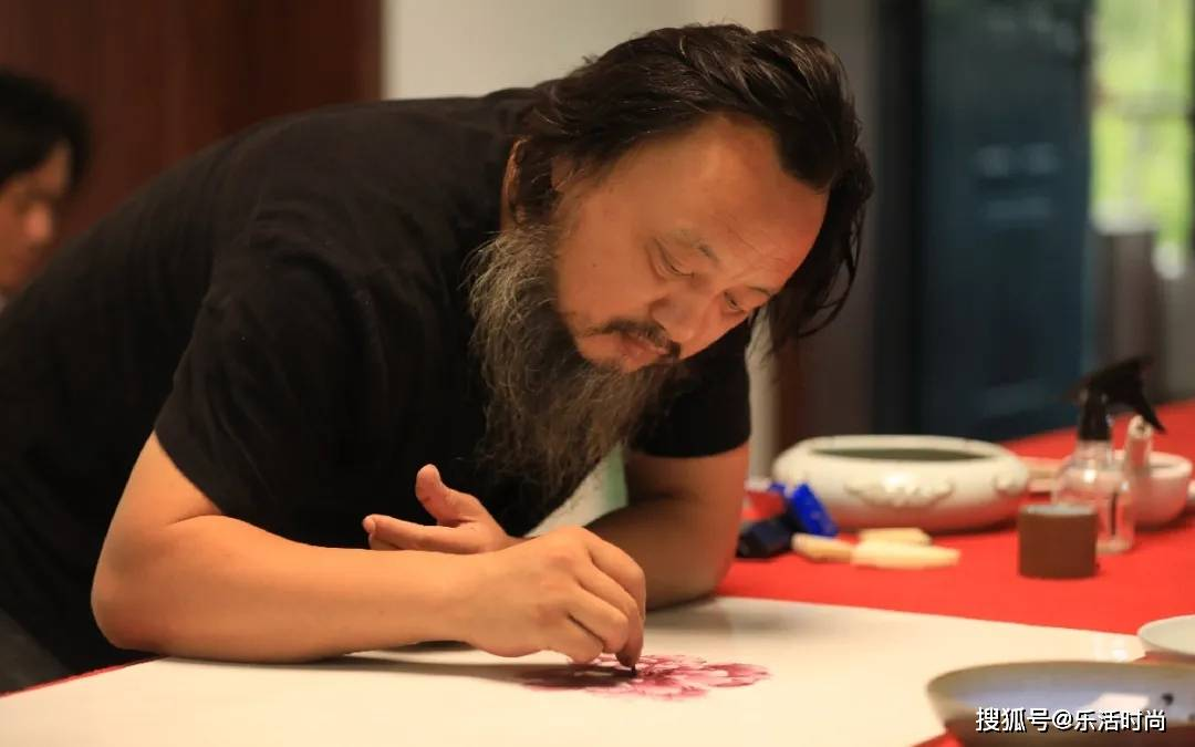 BBB  景德镇陶瓷艺术大师作品赏析 1101.png